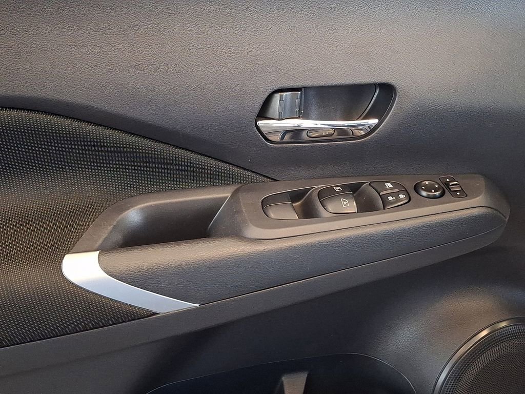 Used 2023 Nissan Kicks SV image 14