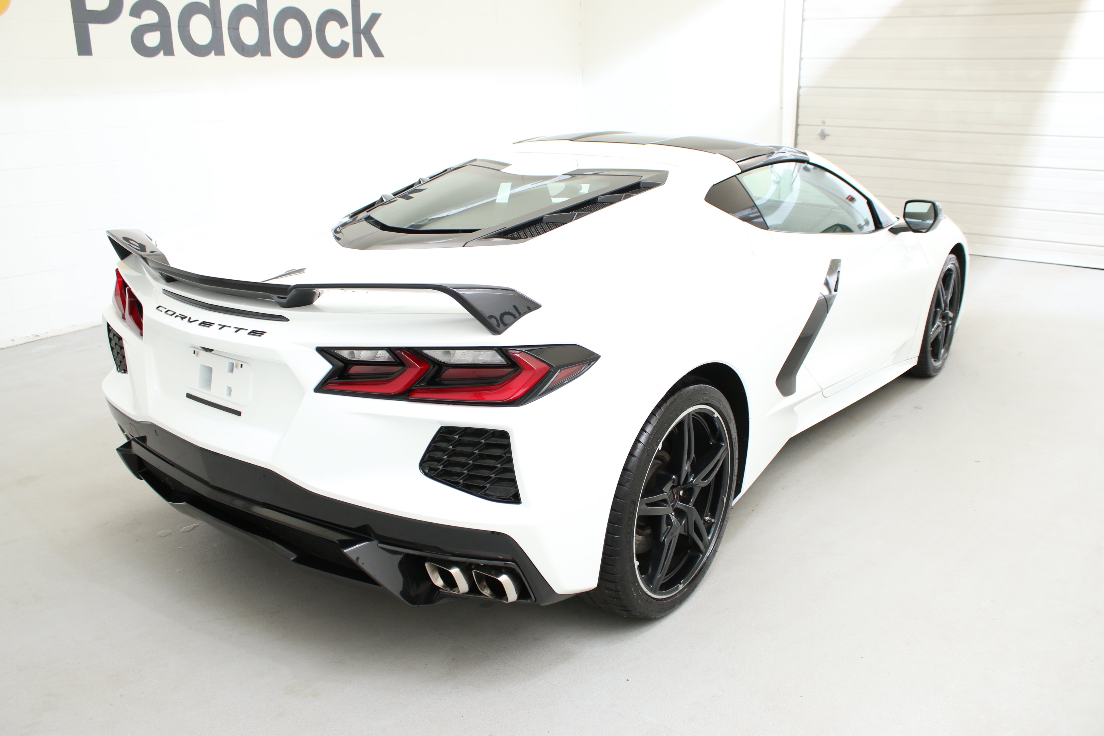 Used 2021 Chevrolet Corvette Stingray Coupe w/ Z51 Performance Package RWD image 9