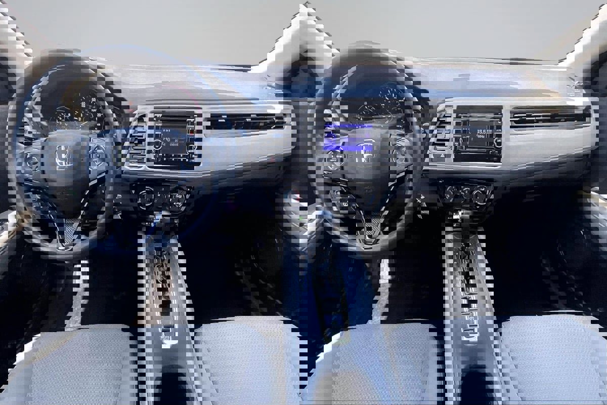 Used 2019 Honda HR-V LX image 16