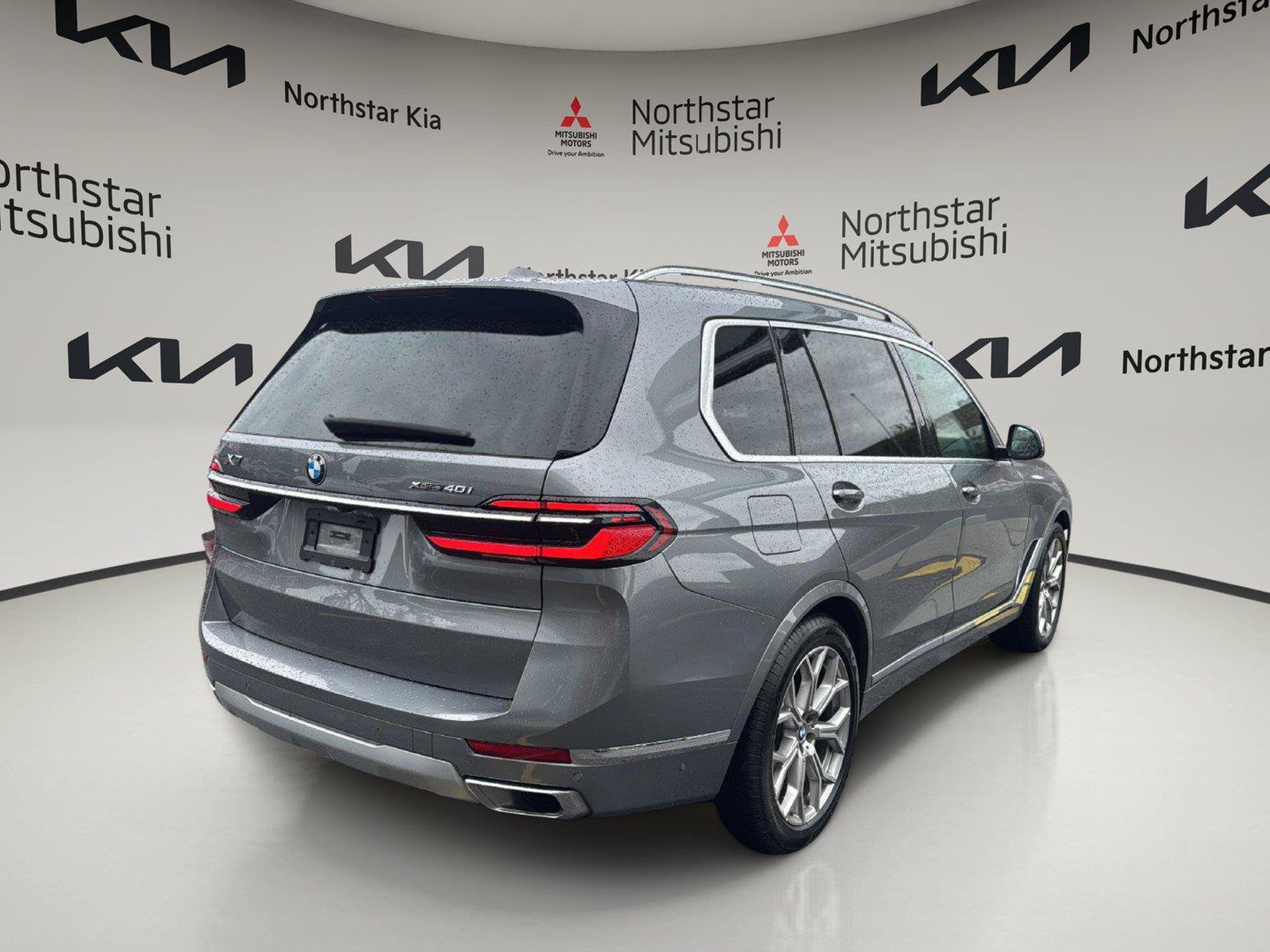 Used 2025 BMW X7 xDrive40i AWD/4WD image 7