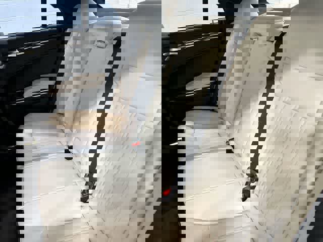 Used 2018 Chrysler 300 S w/ 300S Premium Group image 14