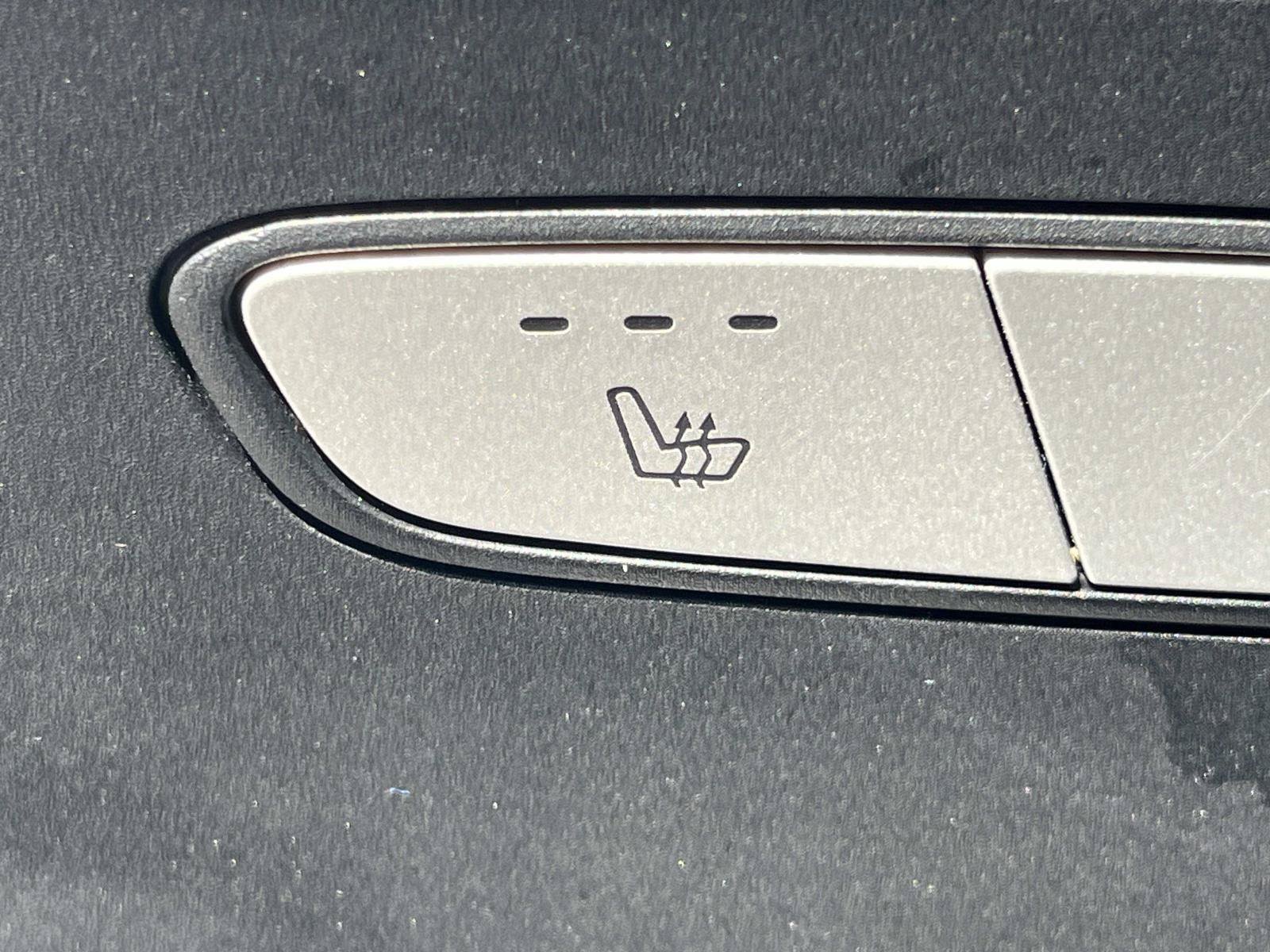 Used 2023 Mercedes-Benz Metris Passenger image 19