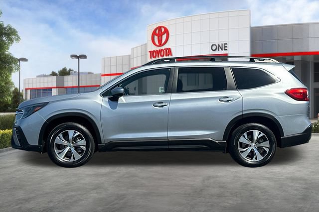 Used 2025 Subaru Ascent Premium AWD/4WD image 8