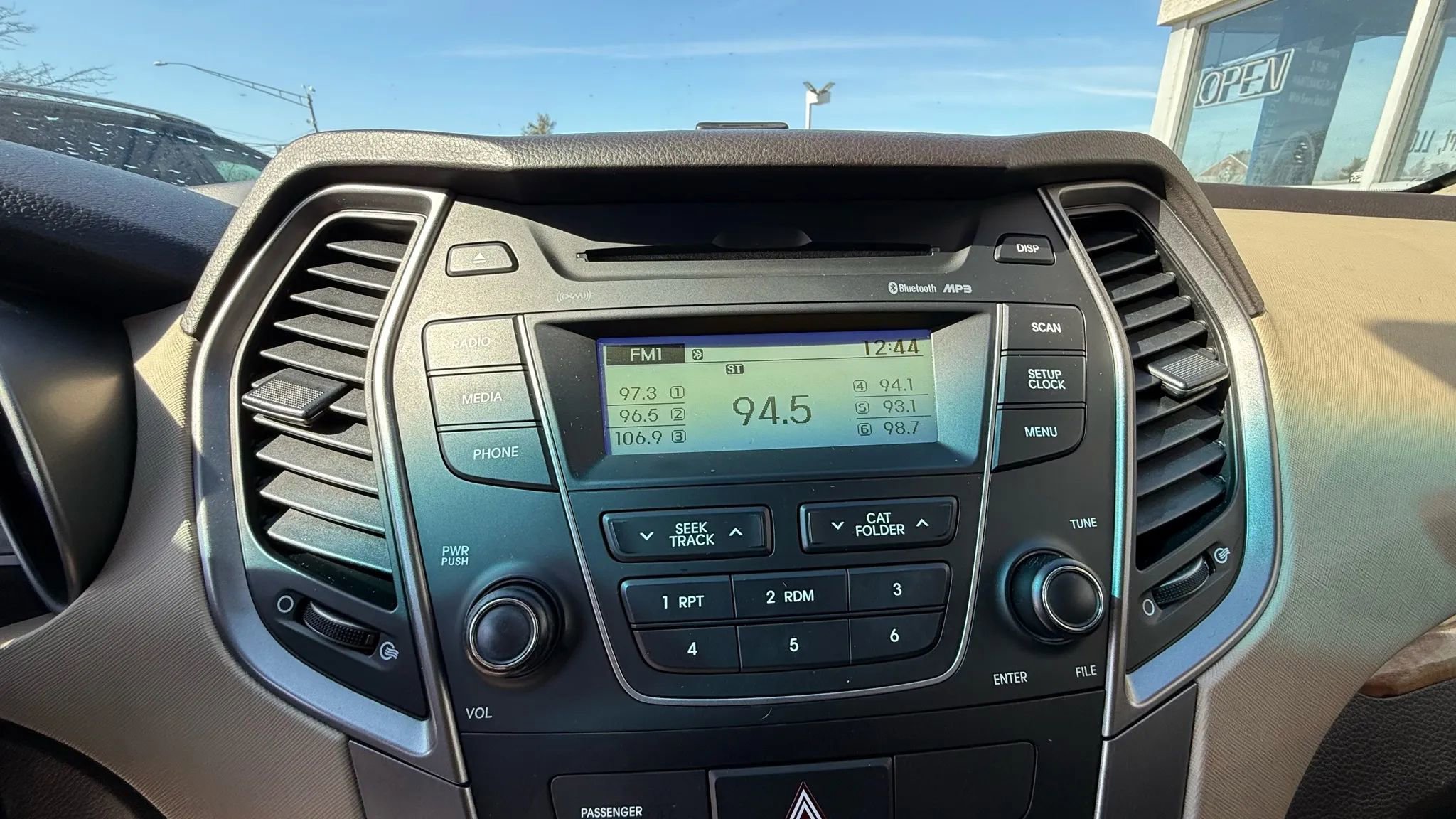 Used 2014 Hyundai Santa Fe Sport FWD image 17