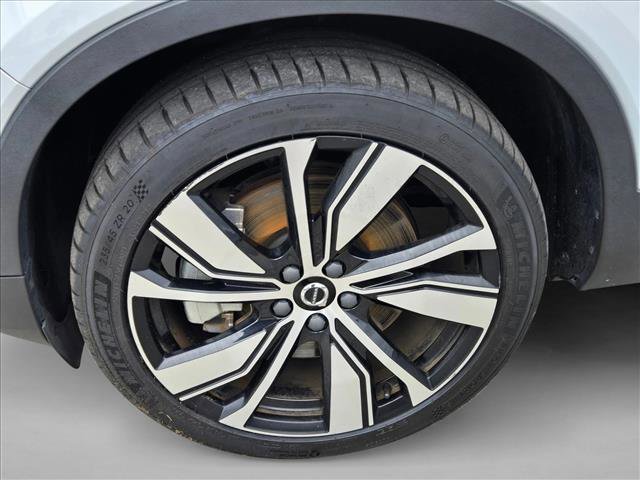 Used 2021 Volvo XC40 P8 Recharge w/ Advanced Package image 23