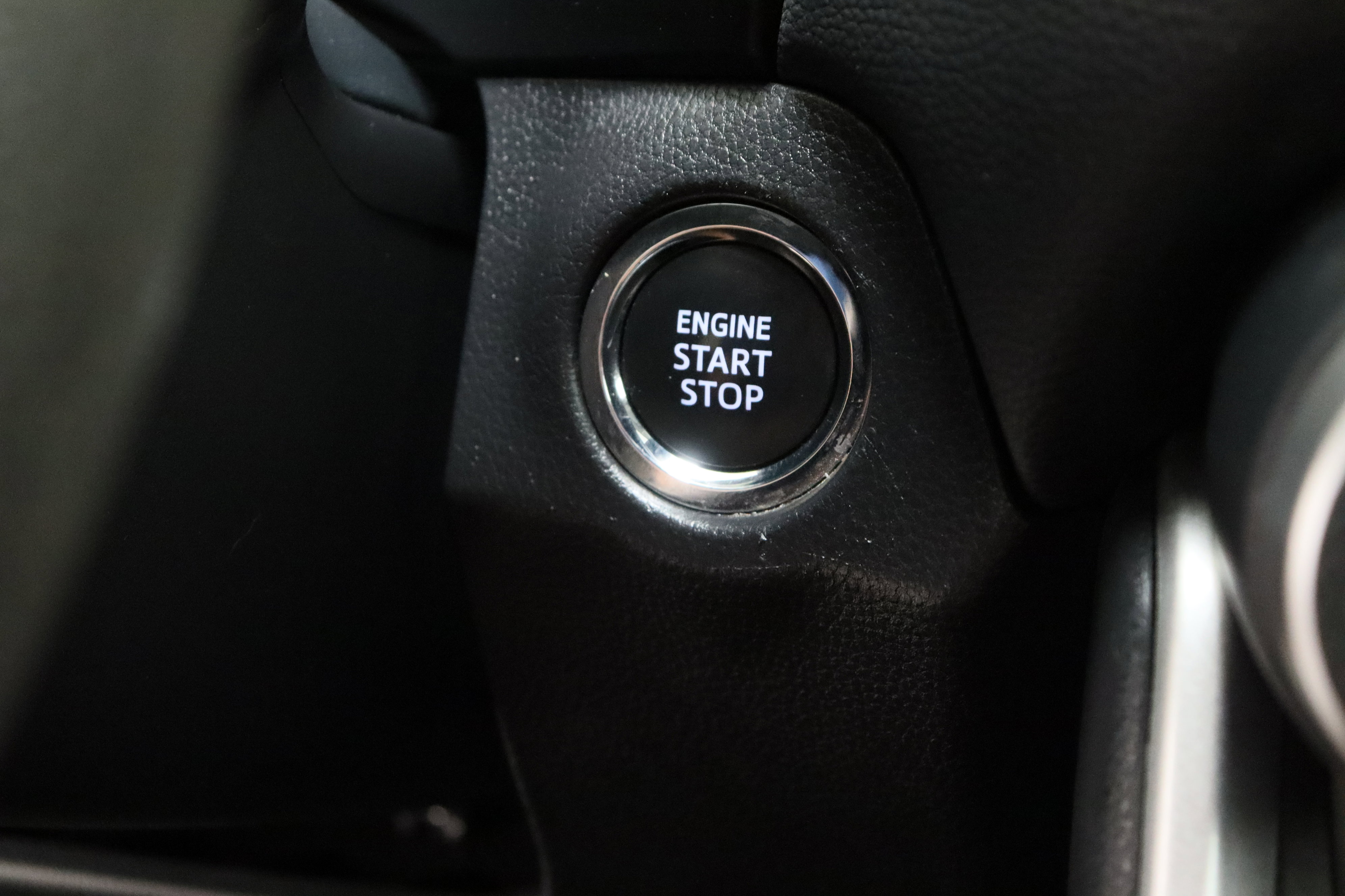 Certified 2025 Toyota RAV4 XLE FWD image 17