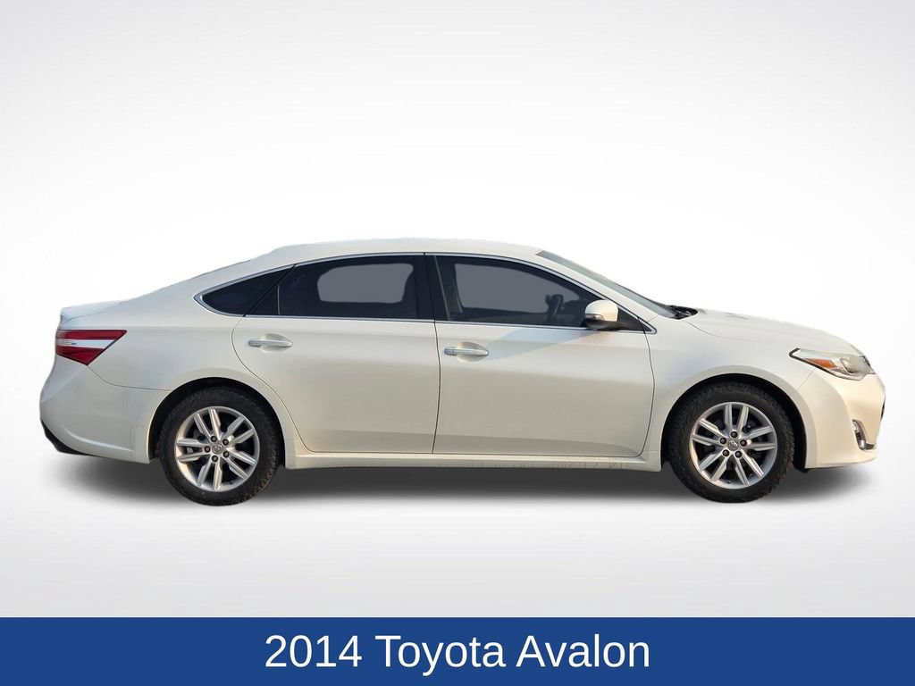 Used 2014 Toyota Avalon XLE FWD image 2