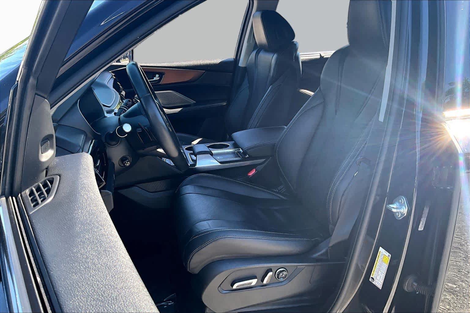 Used 2022 Acura MDX SH-AWD w/ Technology Package image 8