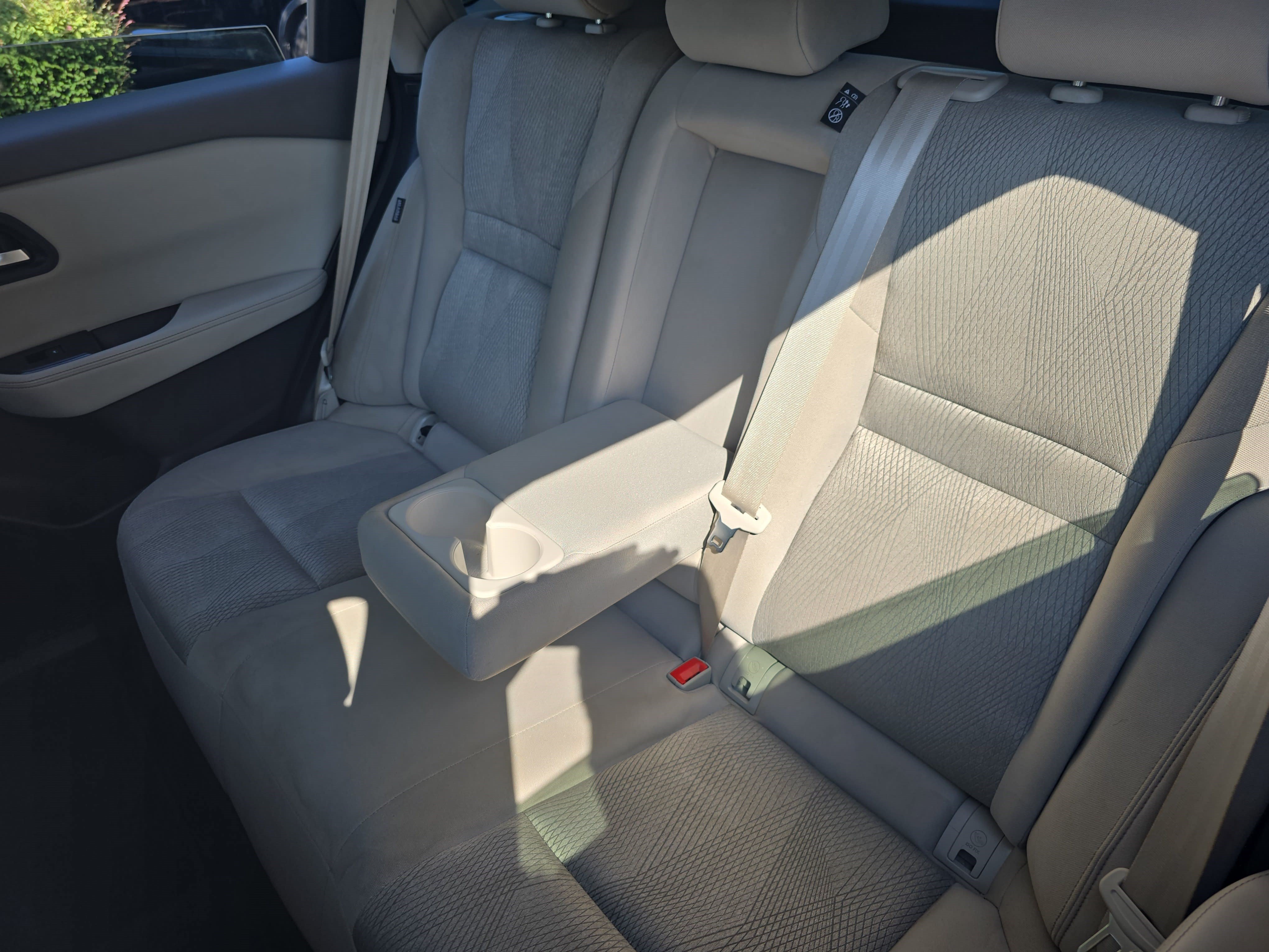 Used 2025 Nissan Rogue SV AWD/4WD image 14