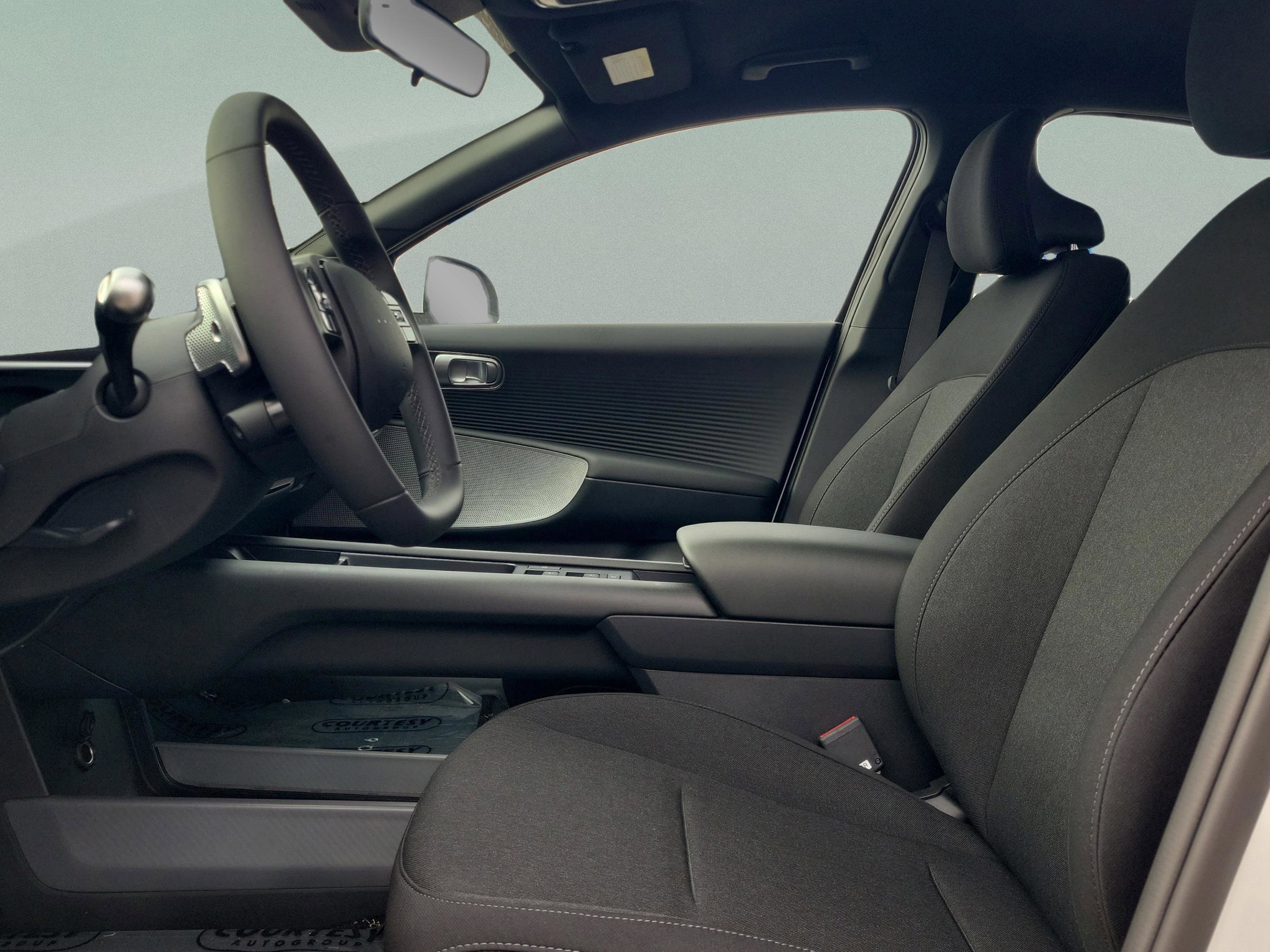 New 2025 Hyundai Ioniq 6 SE image 13