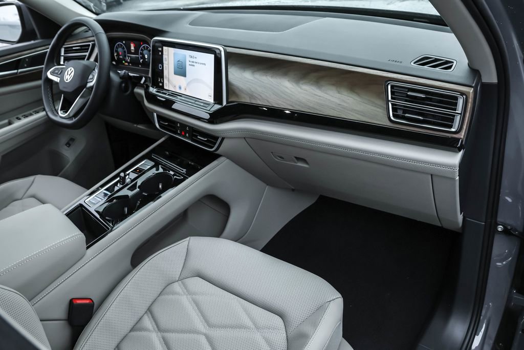 New 2026 Volkswagen Atlas SE image 40