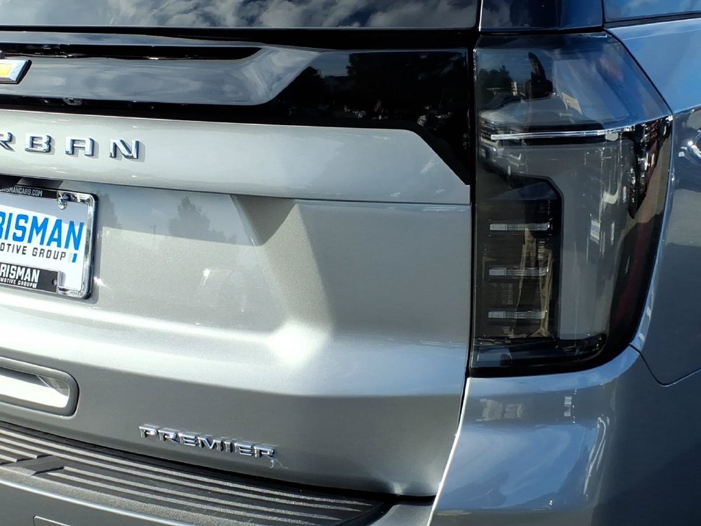 Certified 2025 Chevrolet Suburban Premier AWD/4WD image 7