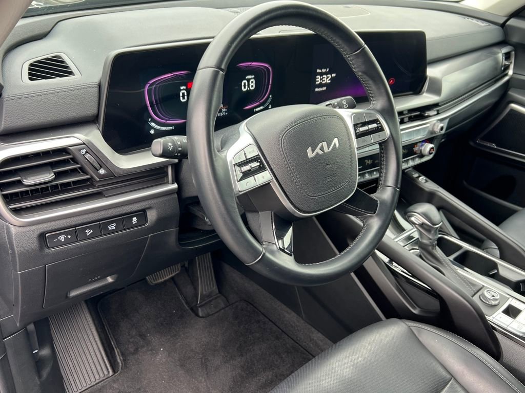 Used 2025 Kia Telluride S image 18