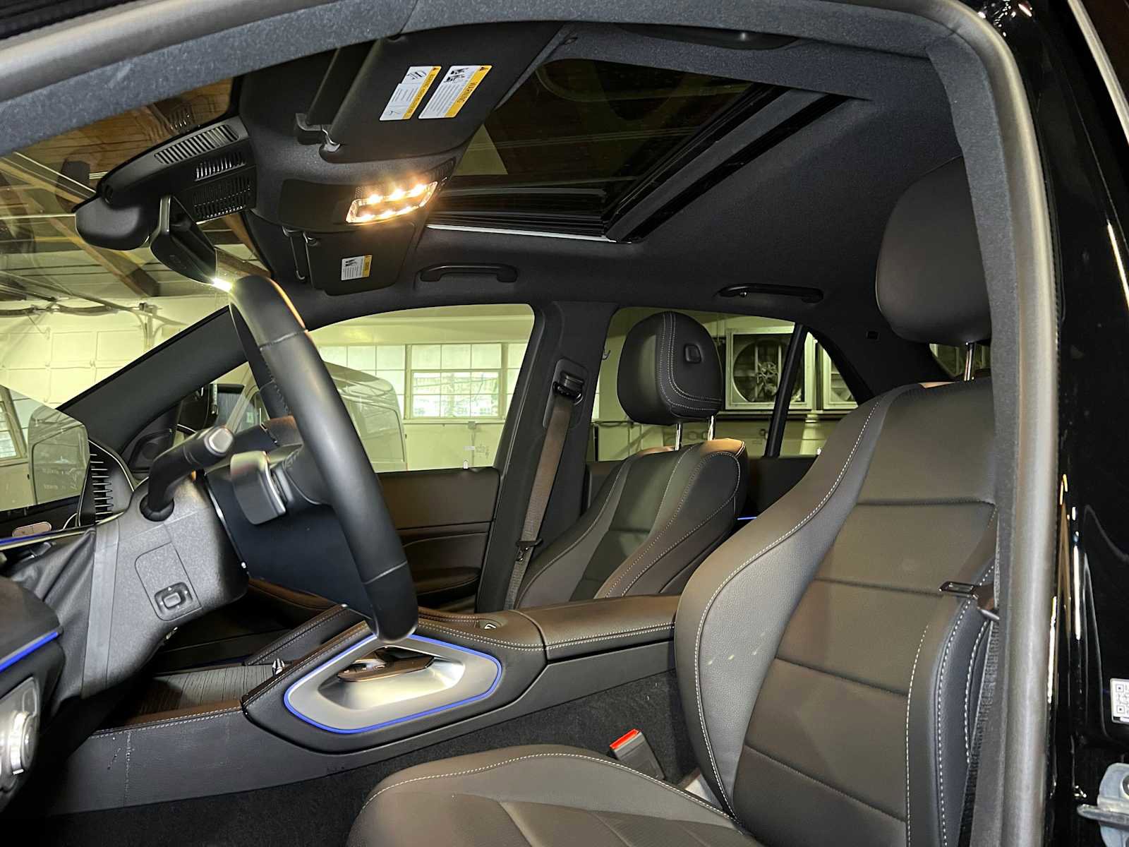 Used 2025 Mercedes-Benz GLE 350 4MATIC image 25