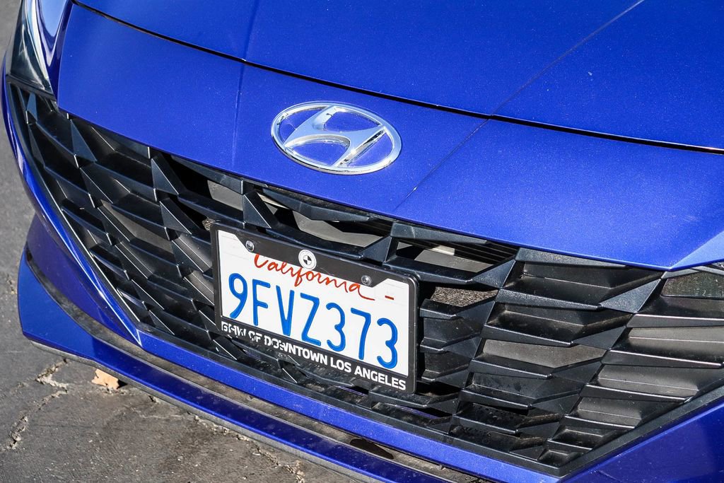 Used 2023 Hyundai Elantra SEL image 9