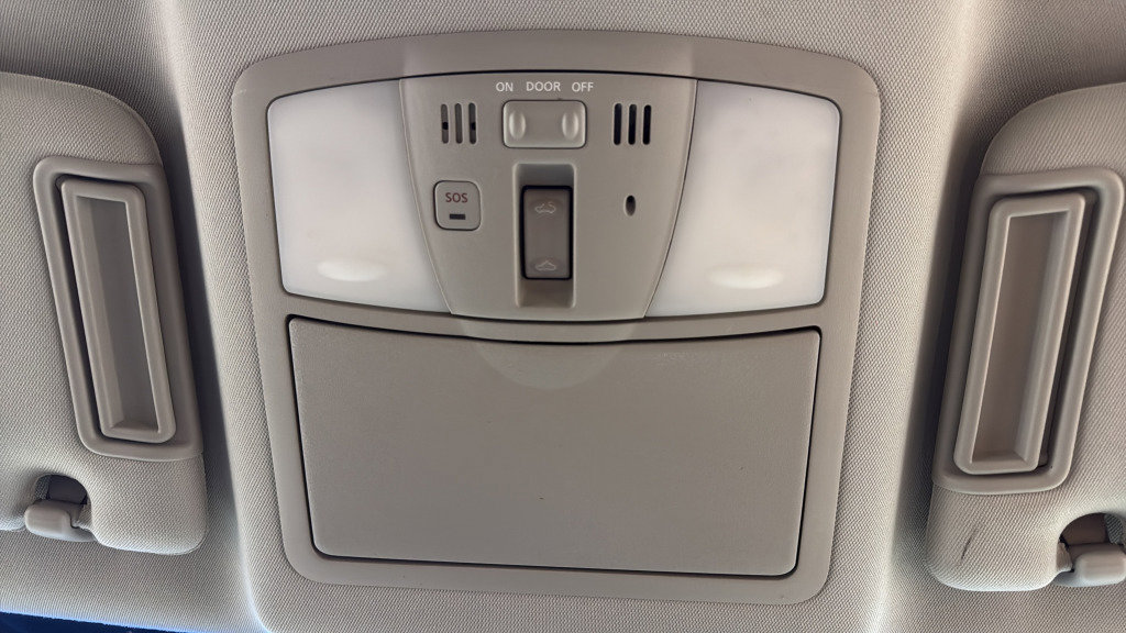 Used 2016 INFINITI QX80 4WD w/ Signature Edition Package image 27