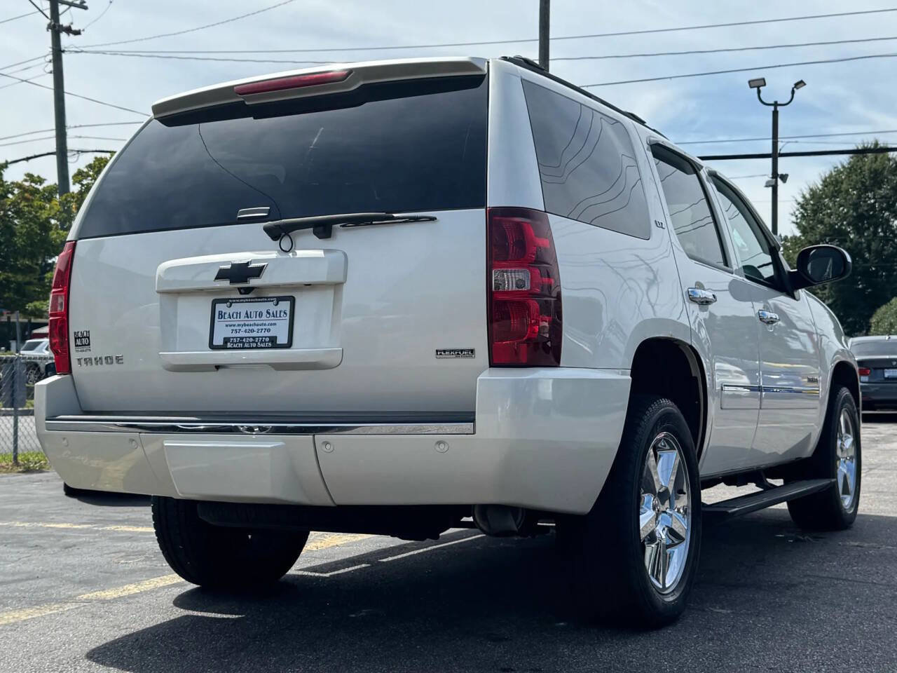 Used 2011 Chevrolet Tahoe LTZ AWD/4WD image 5