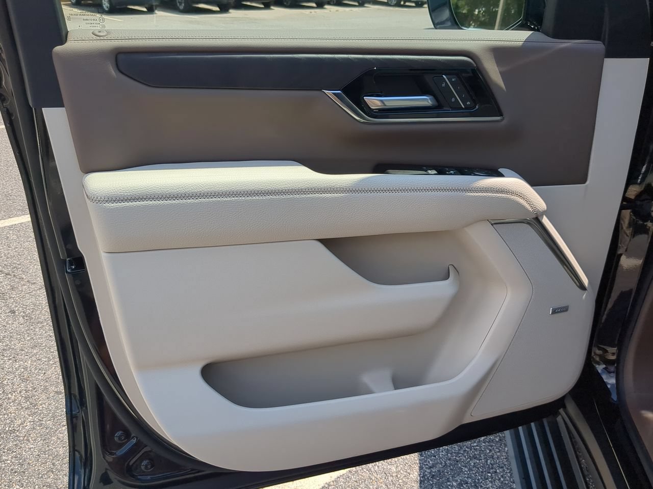 New 2026 GMC Yukon Denali w/ Denali Reserve Package AWD/4WD image 23
