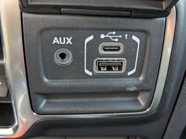 New 2023 Jeep Wrangler Unlimited w/ Sun & Screen Package AWD/4WD image 19