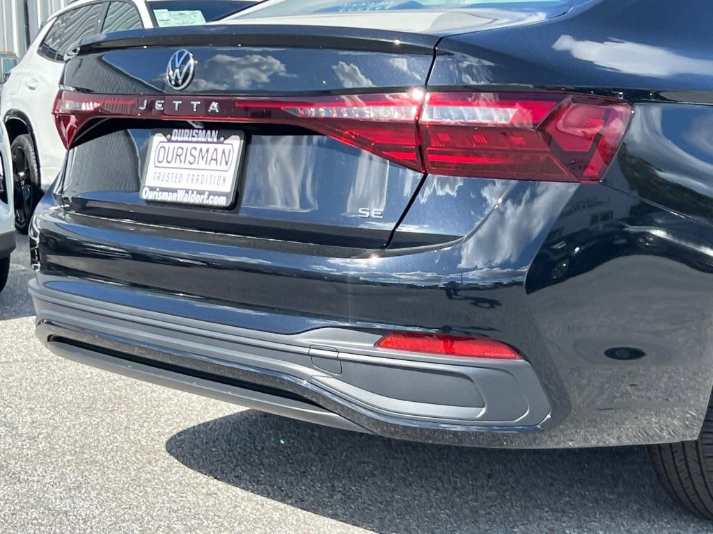 New 2025 Volkswagen Jetta SE image 5