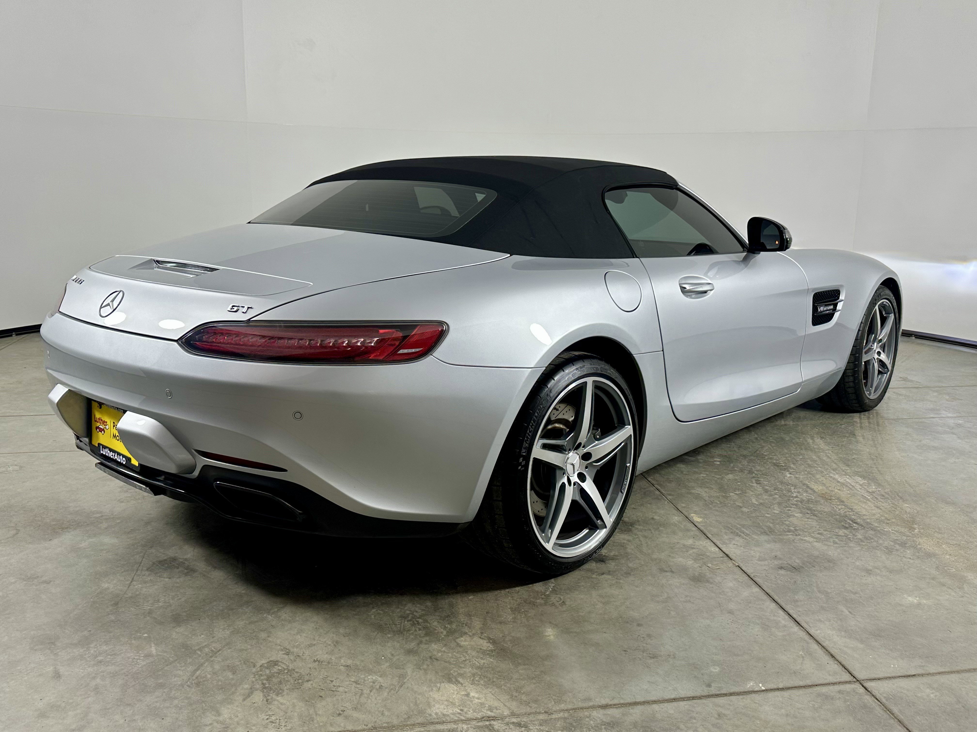 Used 2019 Mercedes-Benz AMG GT Roadster image 34