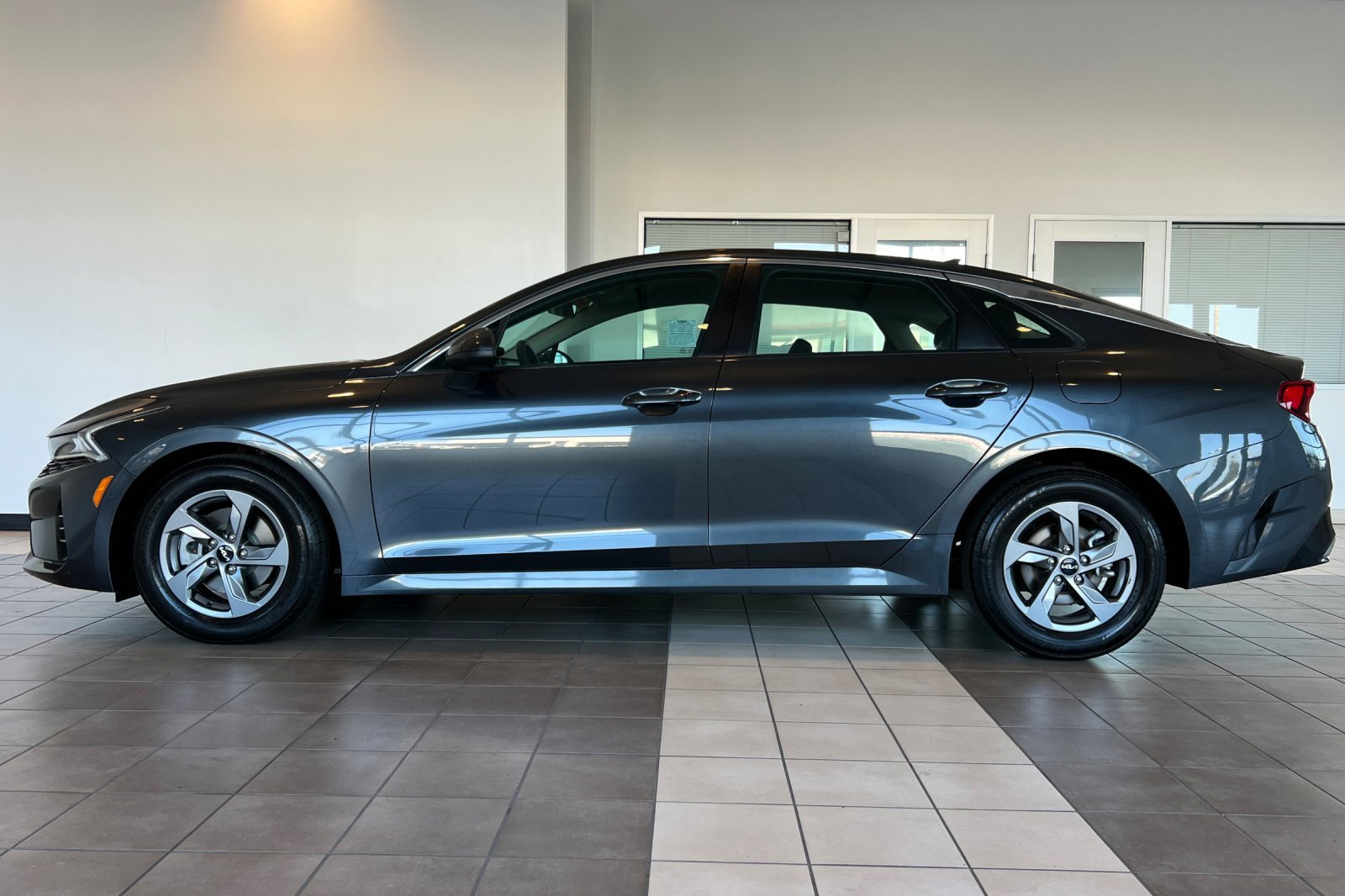 Used 2022 Kia K5 LXS image 7