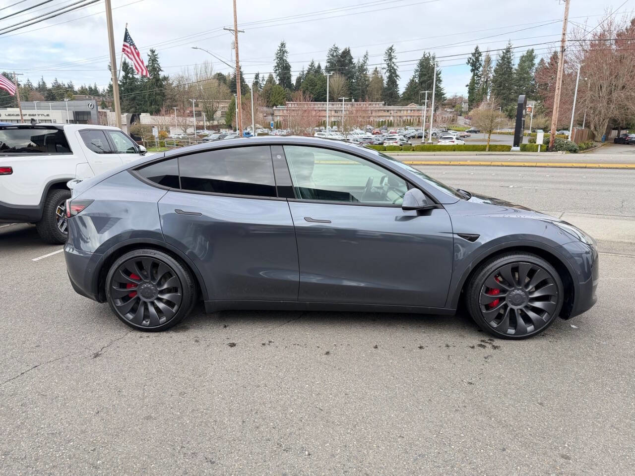 Used 2022 Tesla Model Y Performance image 10