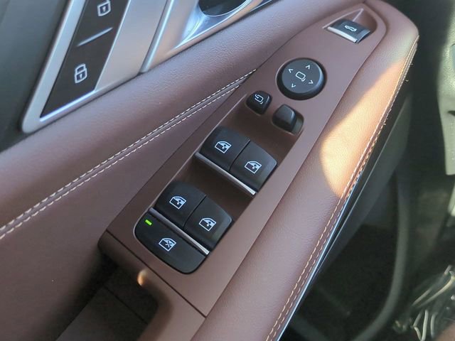 Used 2024 BMW X5 sDrive40i w/ Parking Assistance Package image 25