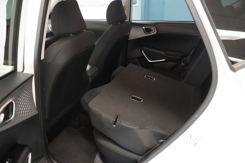 Used 2022 Kia Soul LX FWD image 20