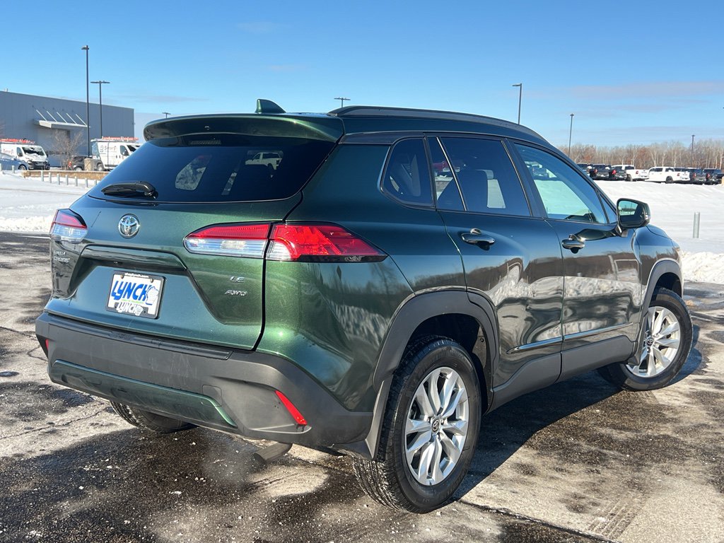 Used 2024 Toyota Corolla Cross LE image 4