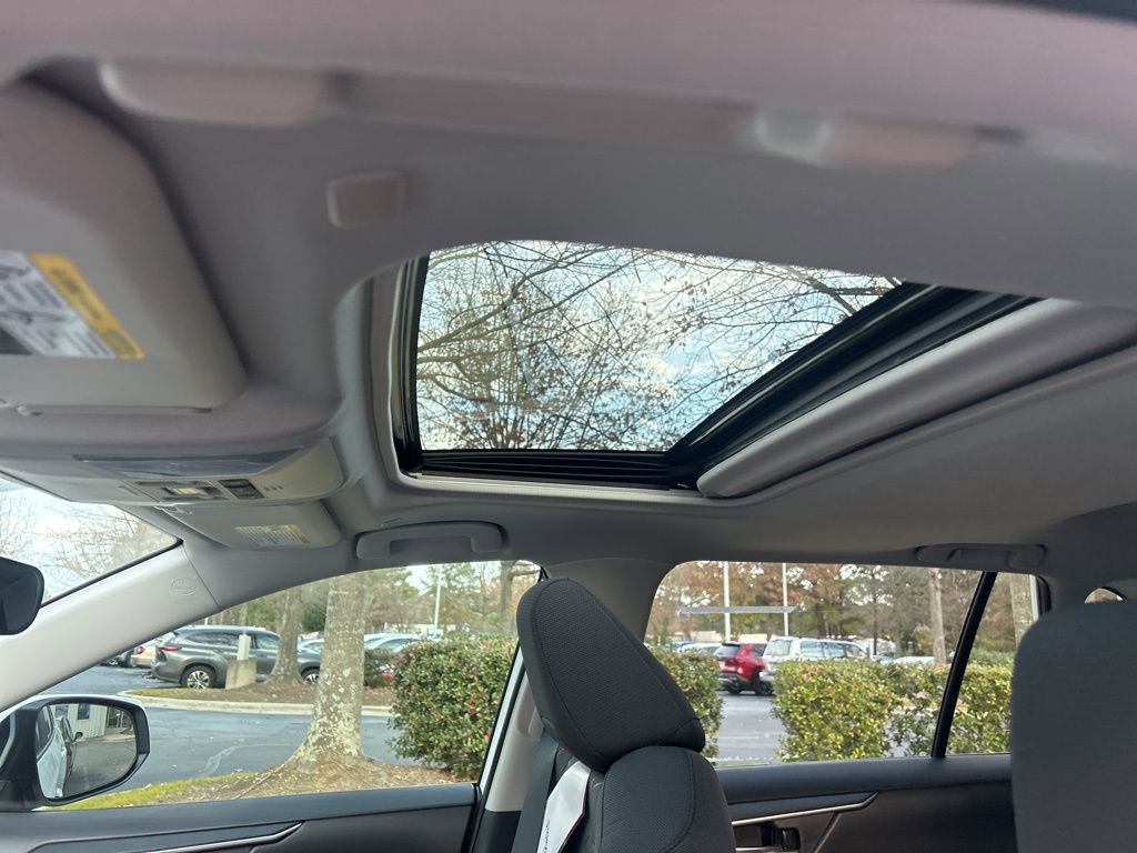 New 2025 Toyota RAV4 XLE image 4