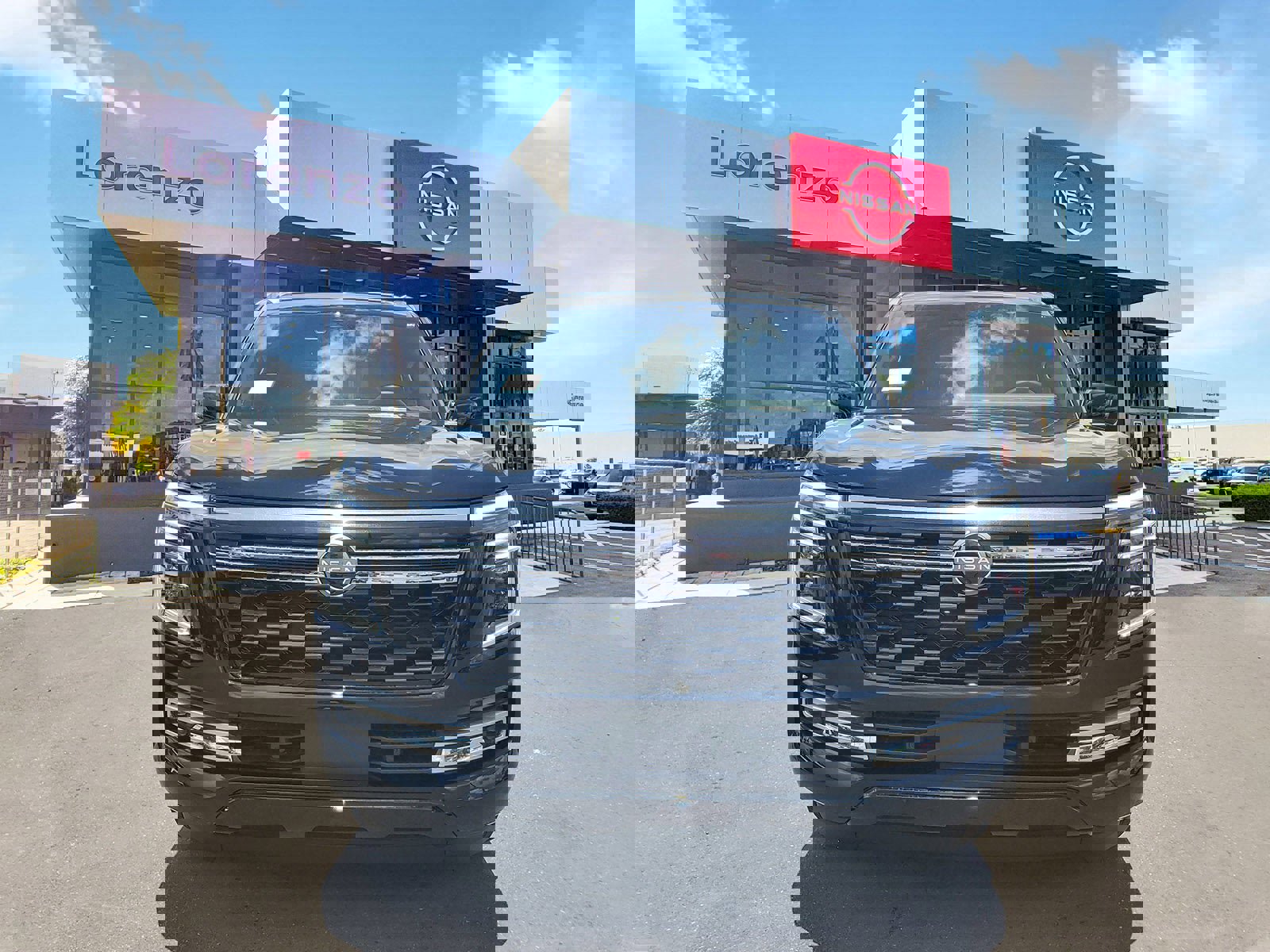 New 2025 Nissan Armada Platinum image 2