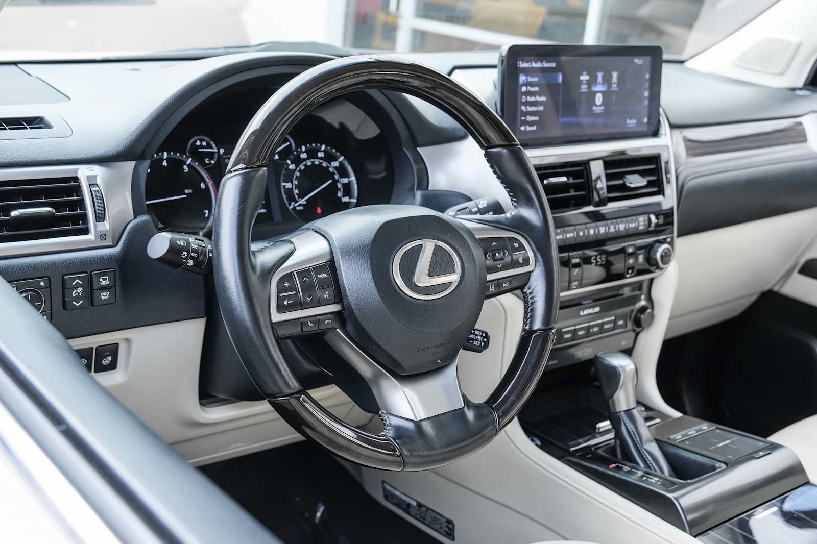 Used 2022 Lexus GX 460 Luxury w/ Sport Design Package AWD/4WD image 20