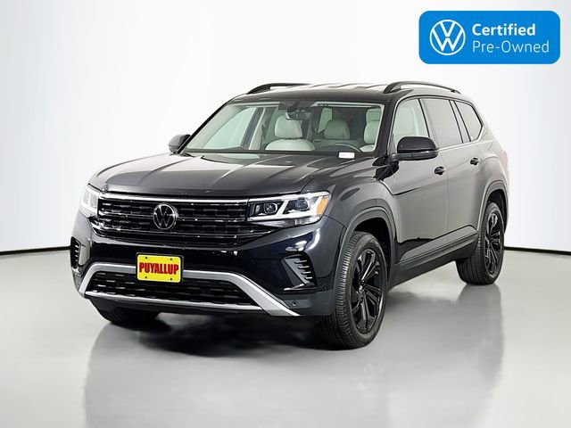 Certified 2022 Volkswagen Atlas SE w/ Black Wheel Package AWD/4WD image 3