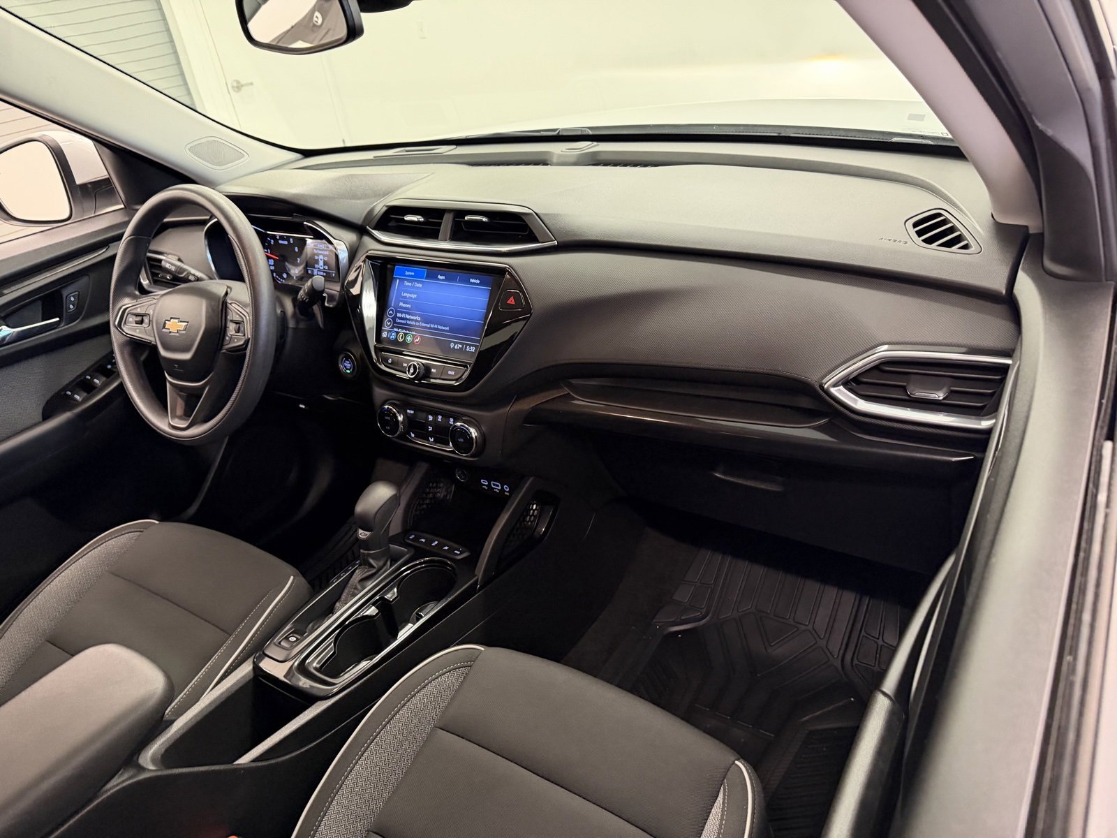 Used 2021 Chevrolet TrailBlazer LT w/ Convenience Package image 45