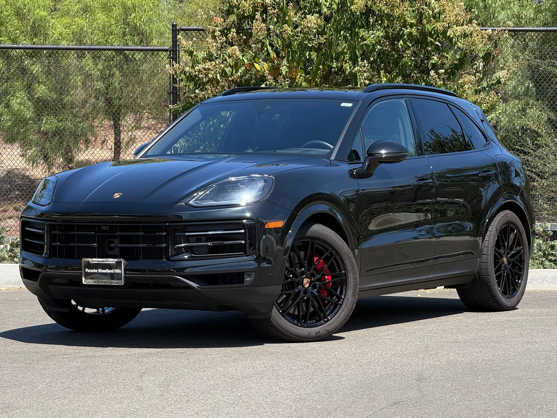 Used 2025 Porsche Cayenne S AWD/4WD image 1