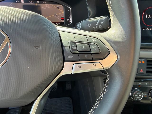 Certified 2024 Volkswagen Taos SEL image 18