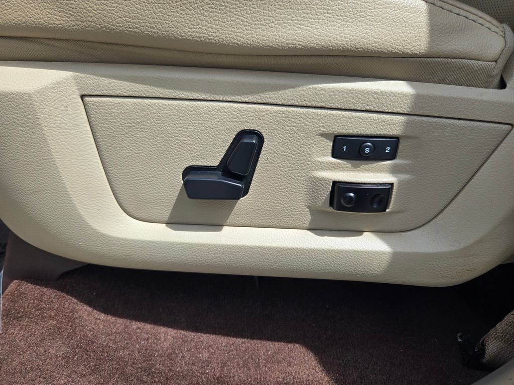 Used 2015 RAM 2500 Laramie AWD/4WD image 12