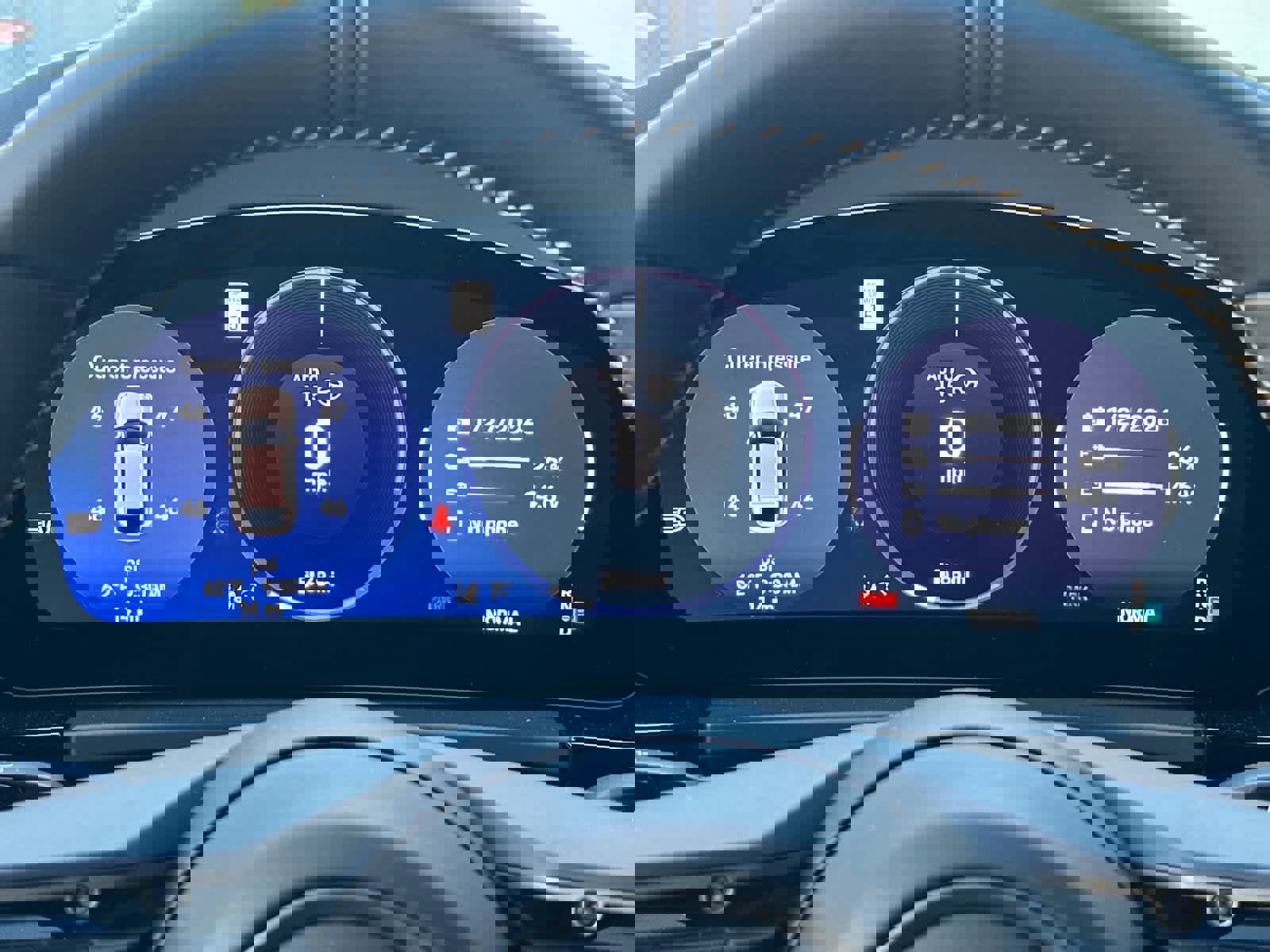 New 2025 Porsche Macan Turbo Electric image 30