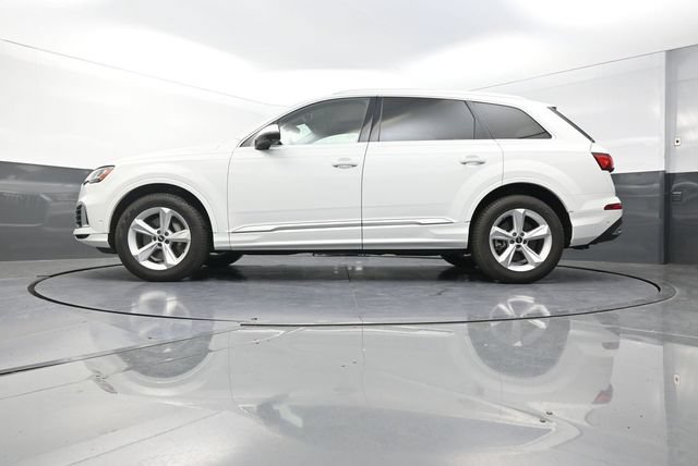 Used 2021 Audi Q7 3.0T Premium w/ Convenience Package AWD/4WD image 34