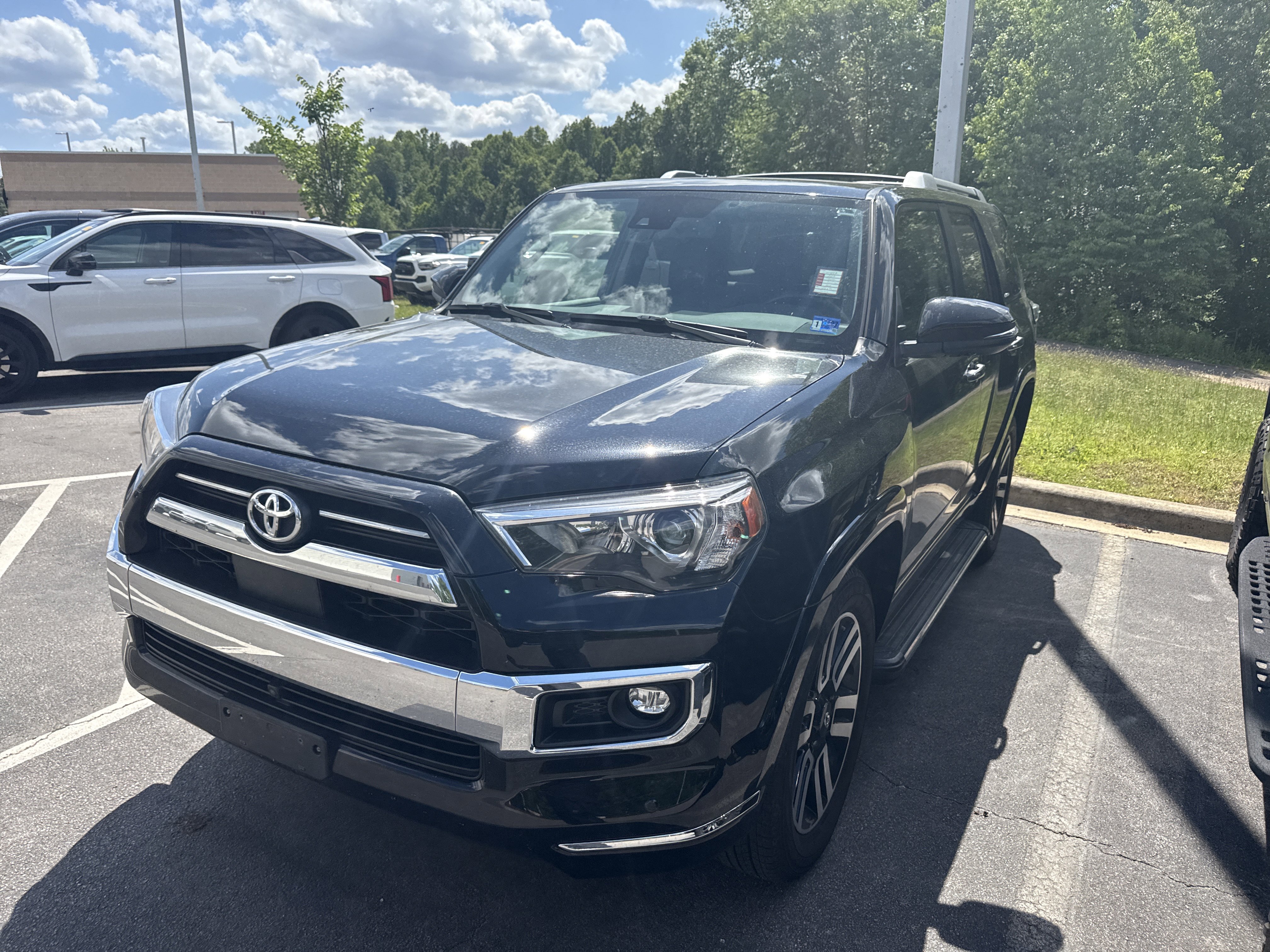 Used 2022 Toyota 4Runner Limited AWD/4WD image 37