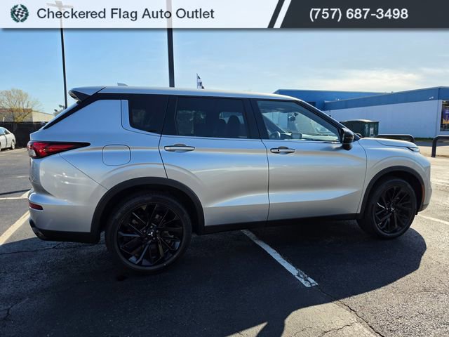 Used 2022 Mitsubishi Outlander SEL Black Edition image 8