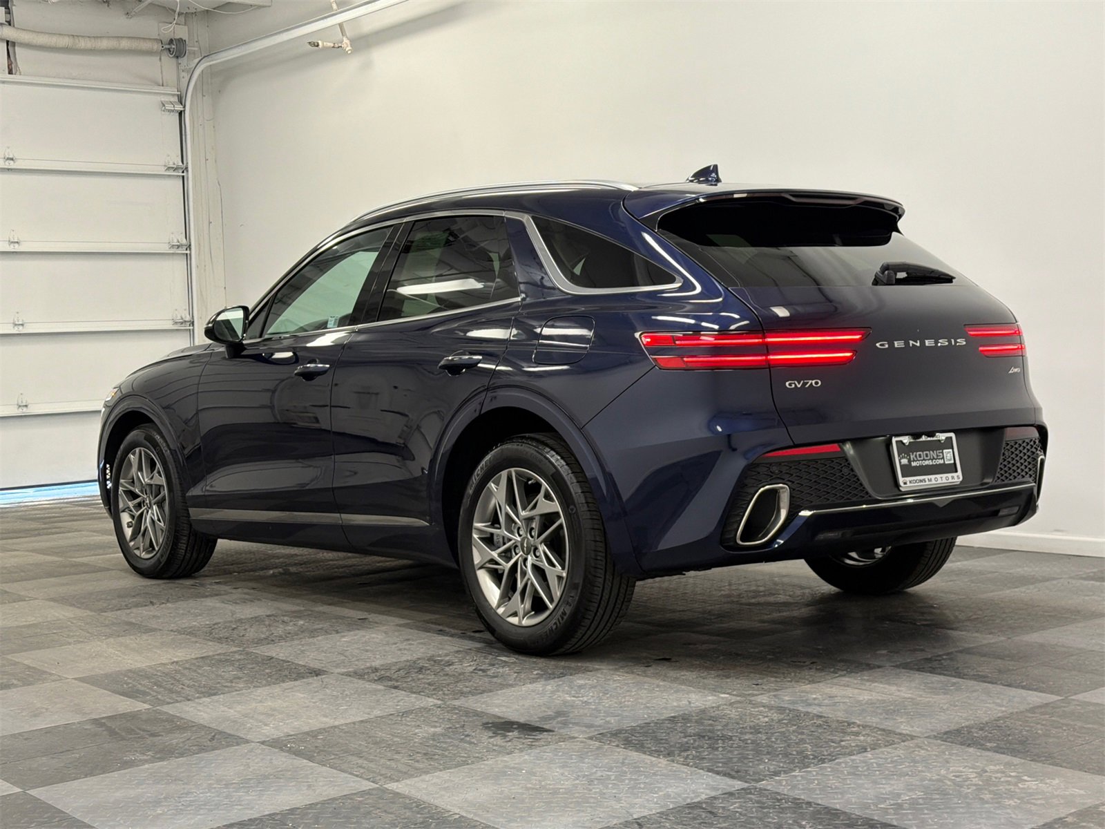 Used 2025 Genesis GV70 2.5T image 6