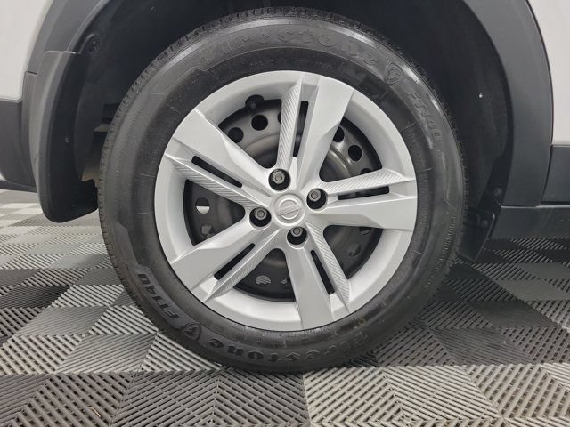 Used 2024 Nissan Kicks S FWD image 7
