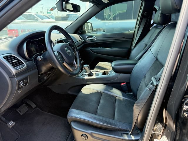 Used 2019 Jeep Grand Cherokee Altitude AWD/4WD image 5