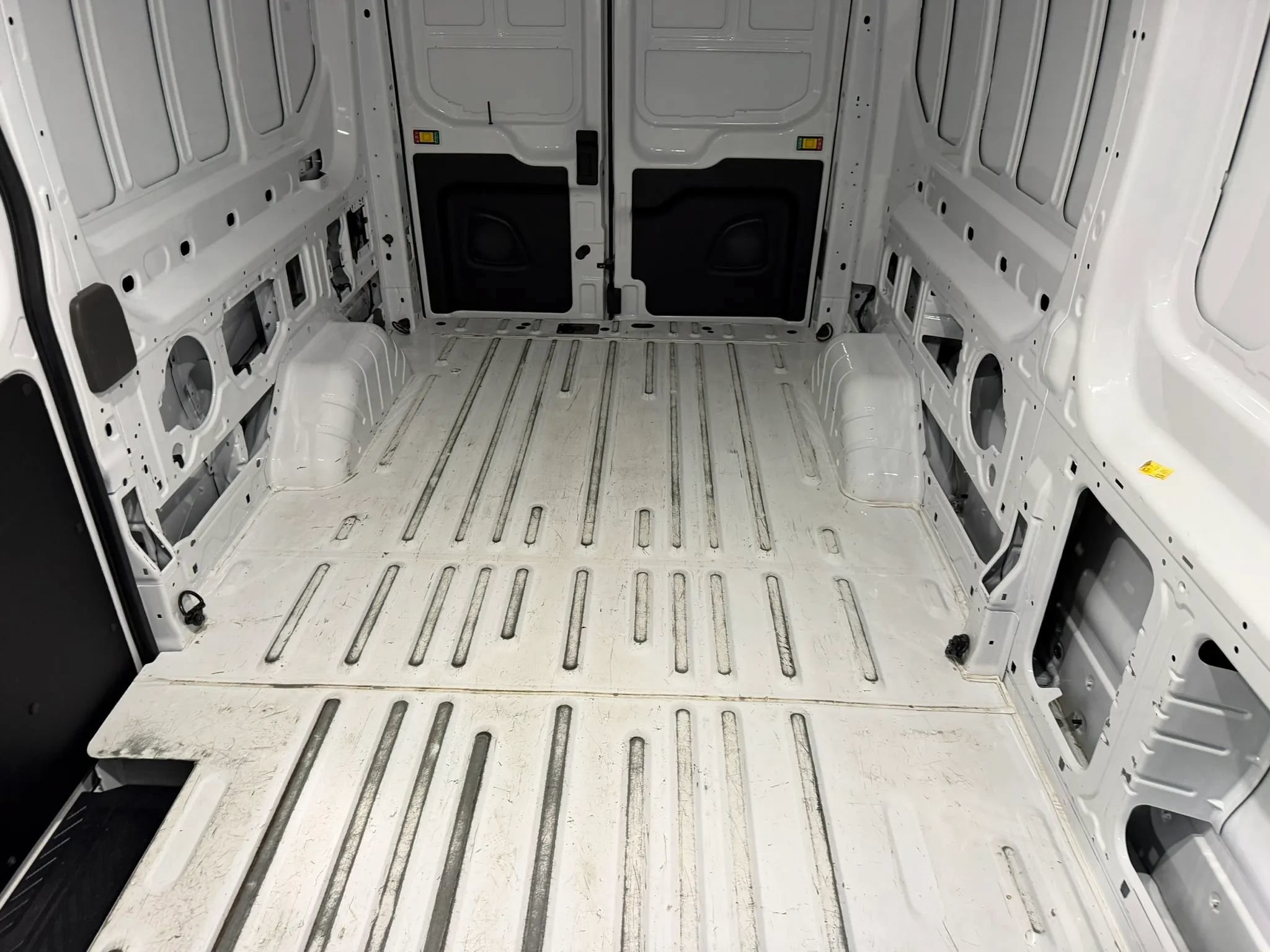 Used 2025 Ford Transit 250 148 Medium Roof RWD image 38