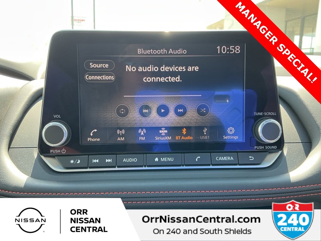 Certified 2025 Nissan Rogue SV image 24