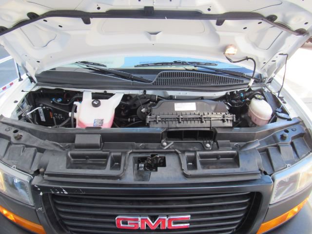 Used 2023 GMC Savana 2500 Extended w/ Driver Convenience Package image 32