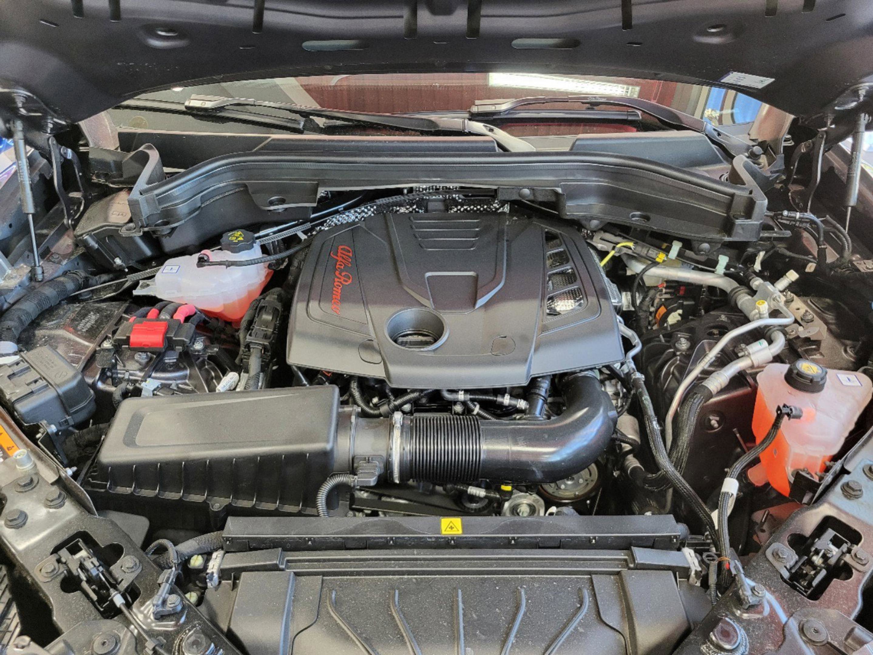 New 2025 Alfa Romeo Stelvio Sprint image 72