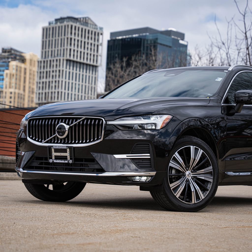 Certified 2023 Volvo XC60 B5 Plus w/ Climate Package image 2